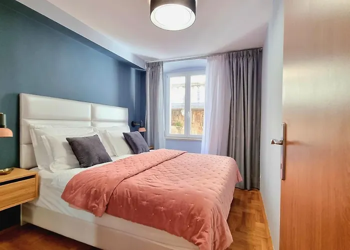 Etal Luxury Apartment